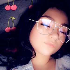 Meet your Posher, Bella